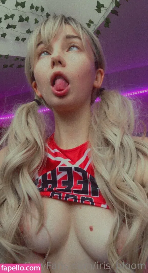 Iris Bloom Onlyfans Photo Gallery 