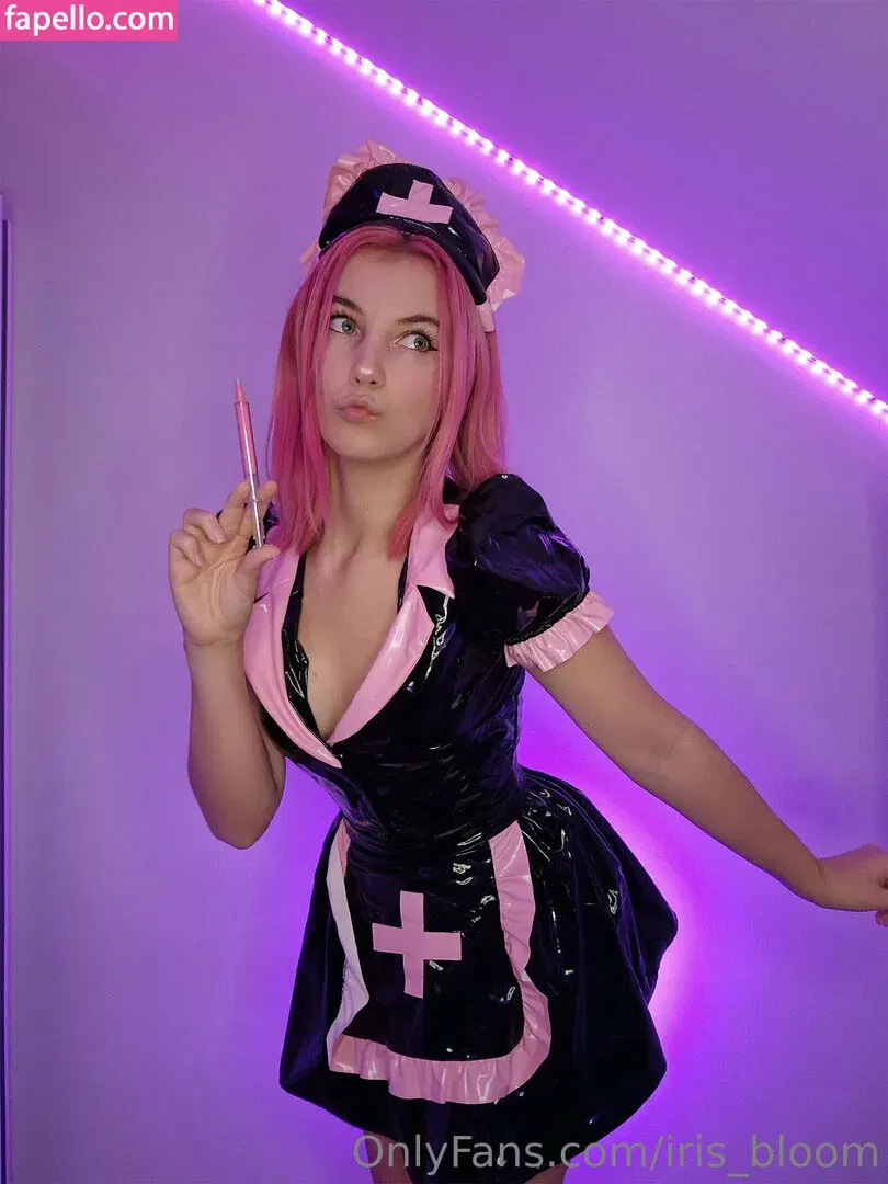 Iris Bloom Onlyfans Photo Gallery 