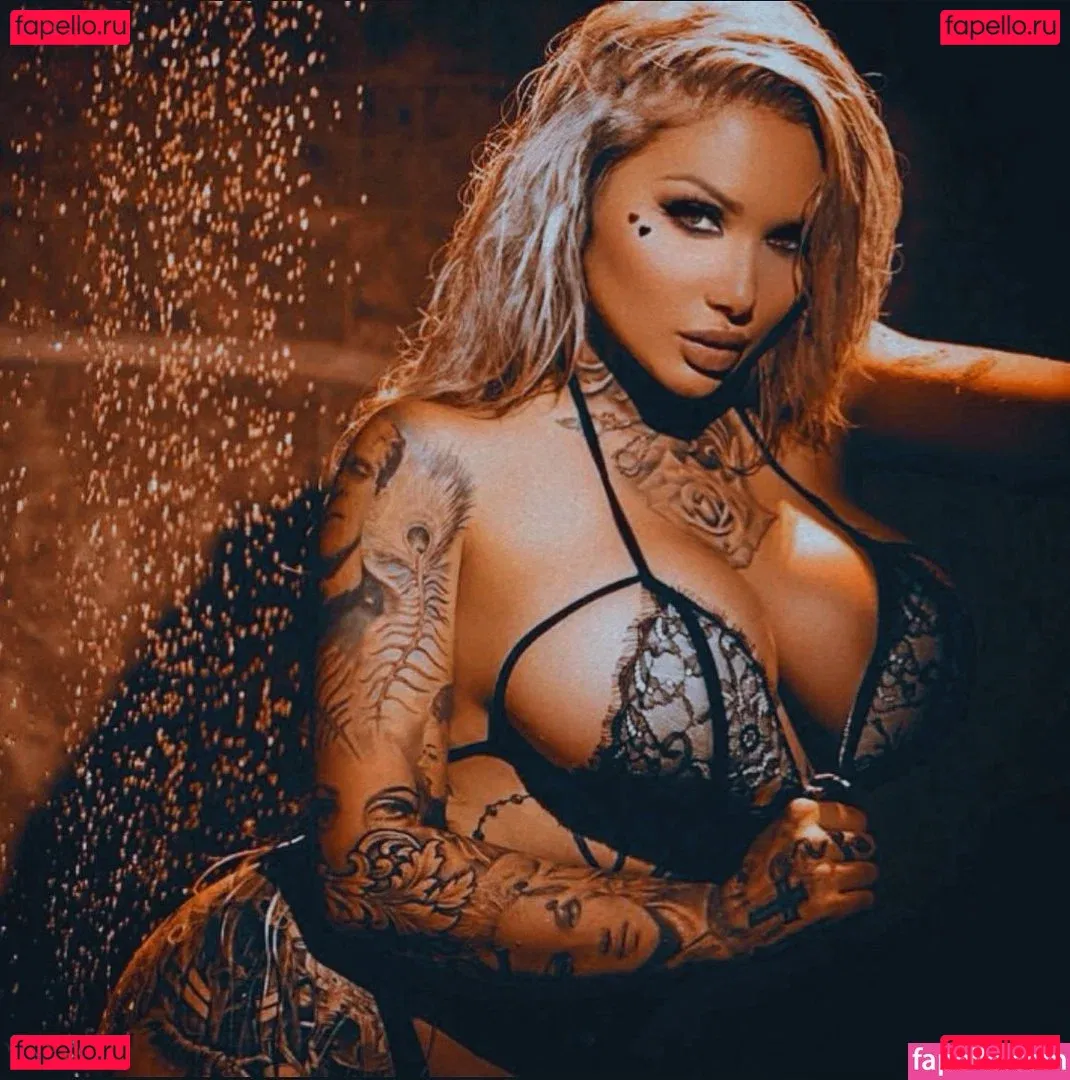 H4rikel Onlyfans Photo Gallery 