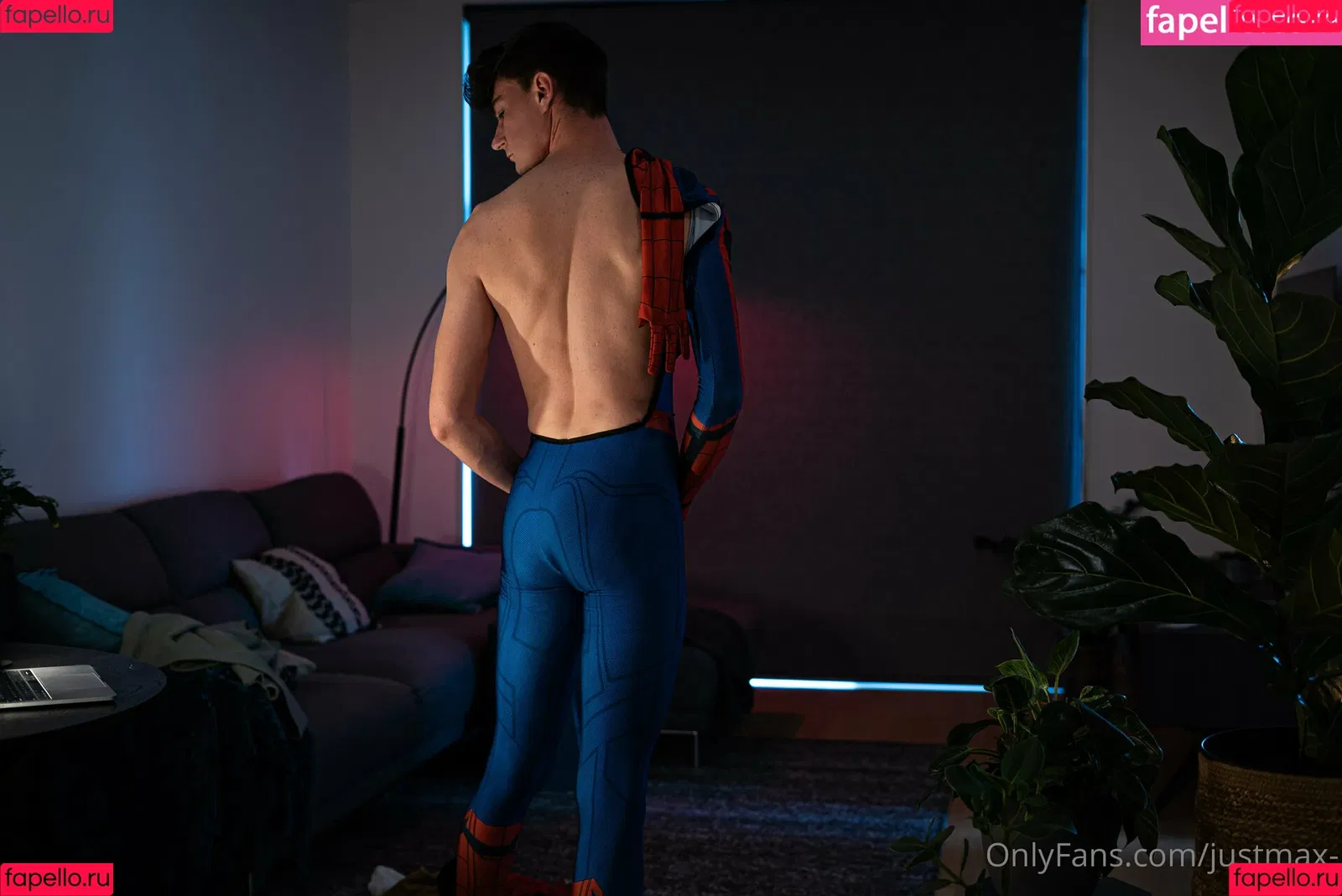 justmax- Onlyfans Photo Gallery 