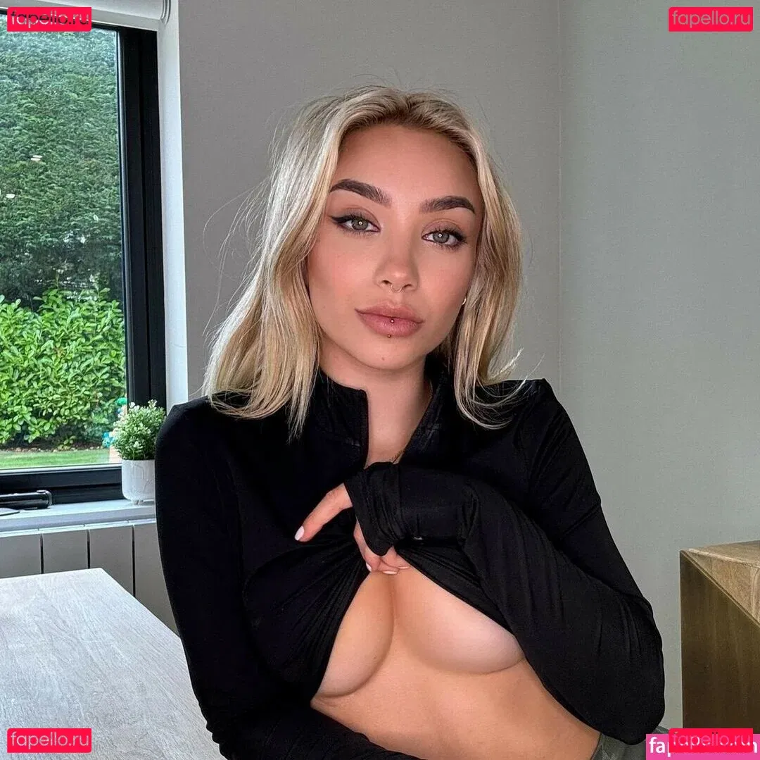 Ella Baig Onlyfans Photo Gallery 