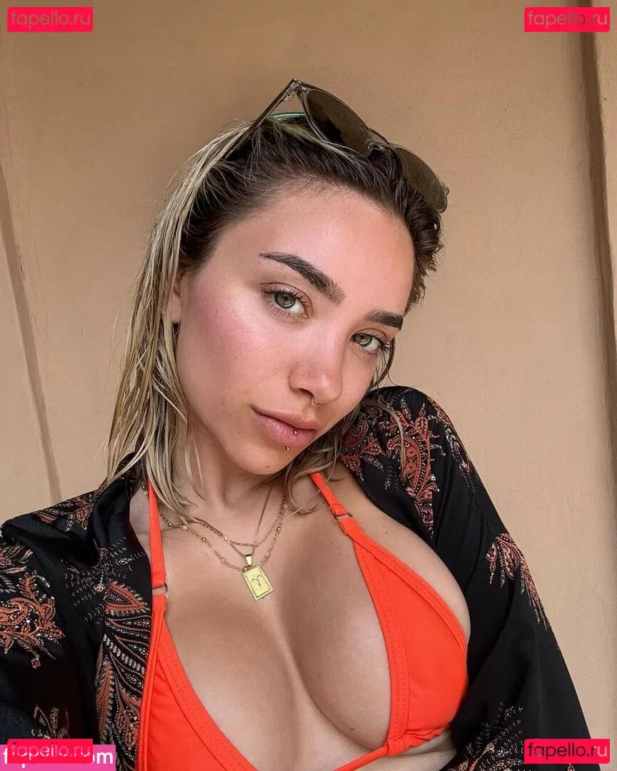 Ella Baig Onlyfans Photo Gallery 