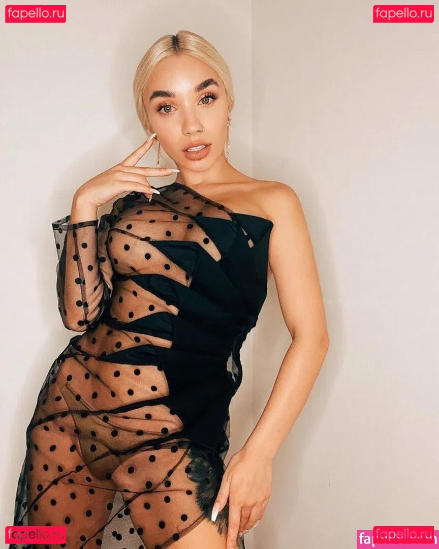 Ella Baig Onlyfans Photo Gallery 