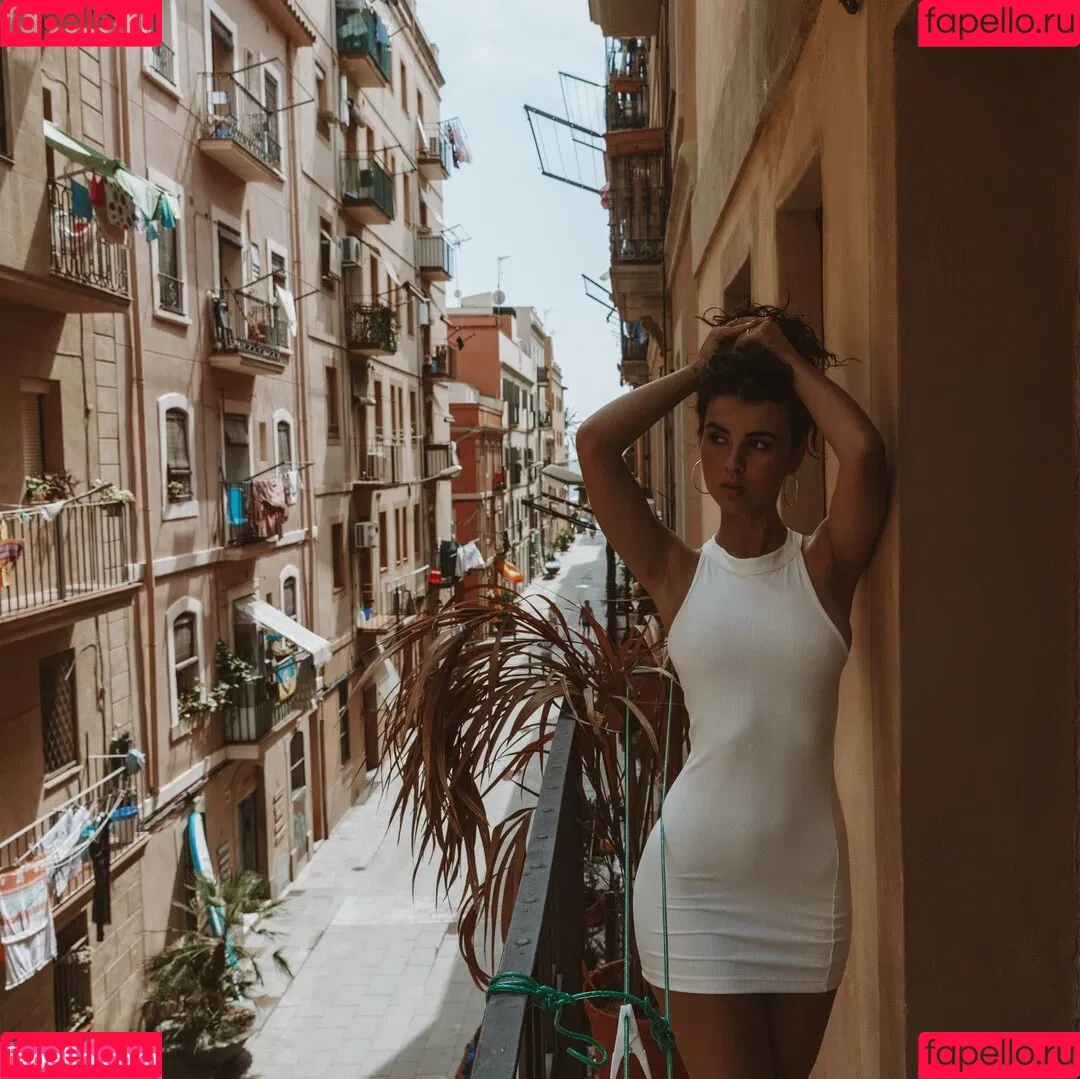 Sara Llamas Onlyfans Photo Gallery 