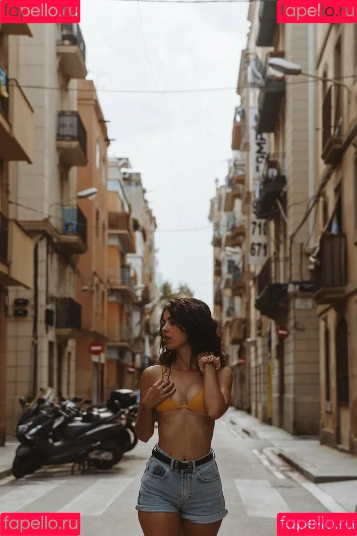 Sara Llamas Onlyfans Photo Gallery 