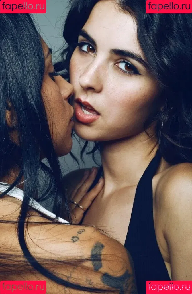 Sara Llamas Onlyfans Photo Gallery 