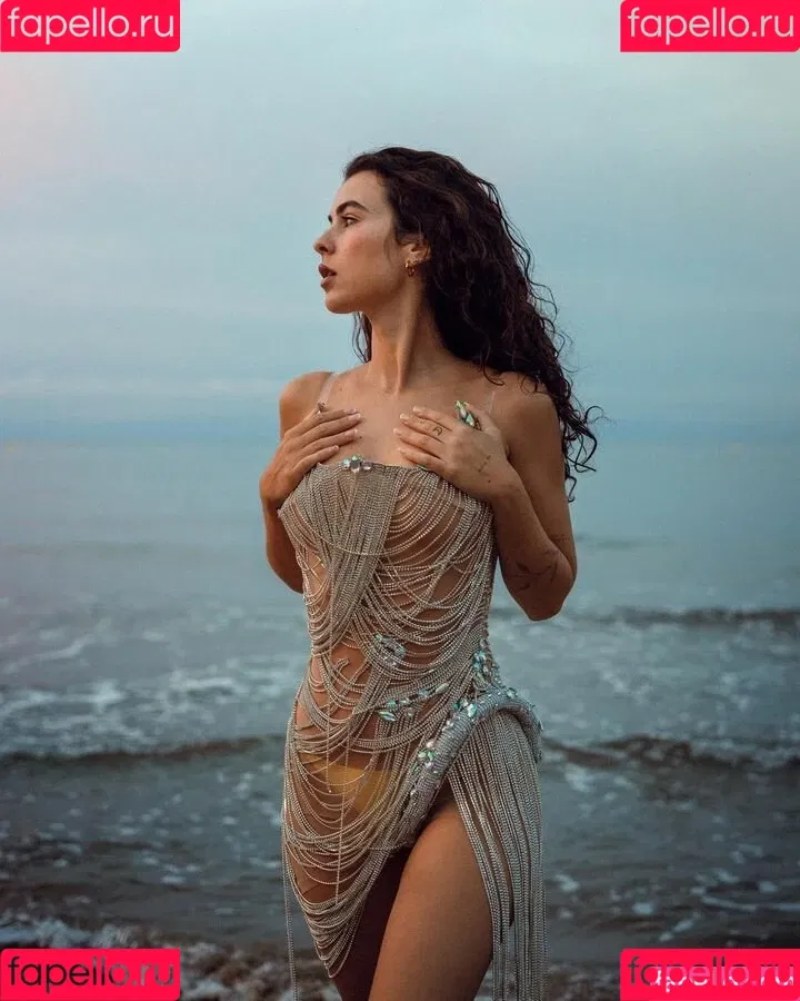 Sara Llamas Onlyfans Photo Gallery 