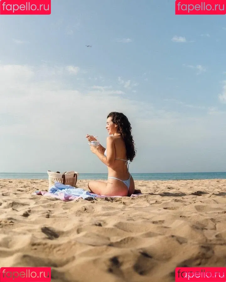 Sara Llamas Onlyfans Photo Gallery 
