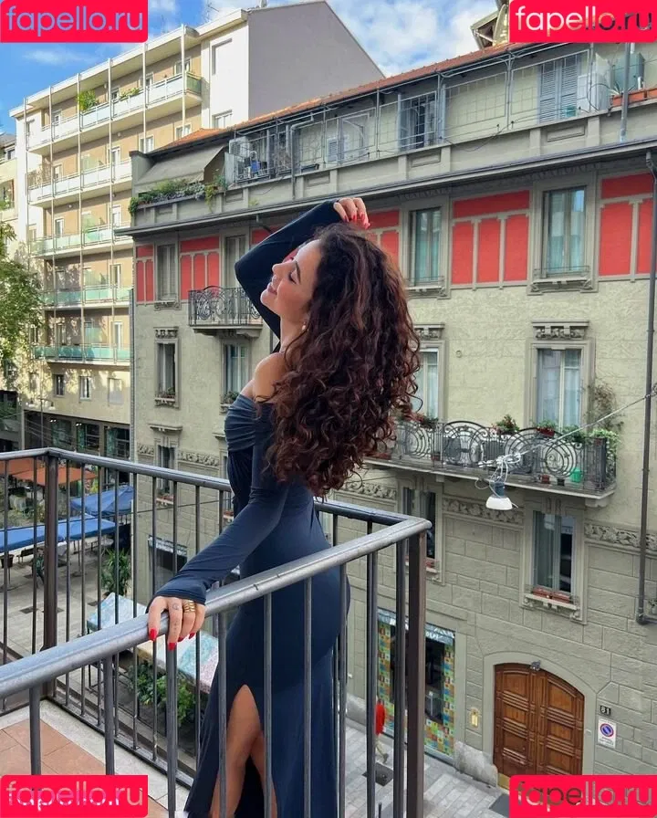 Sara Llamas Onlyfans Photo Gallery 