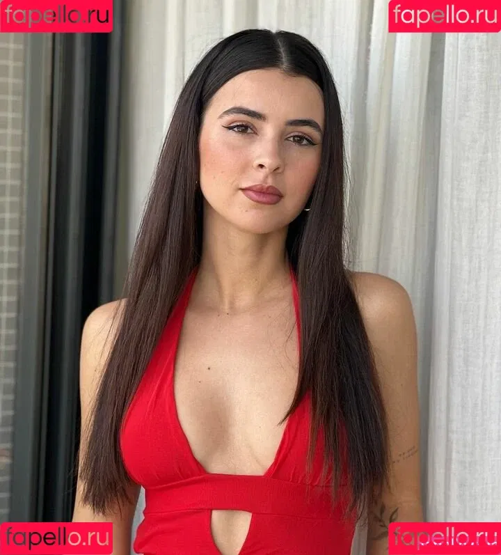 Sara Llamas Onlyfans Photo Gallery 