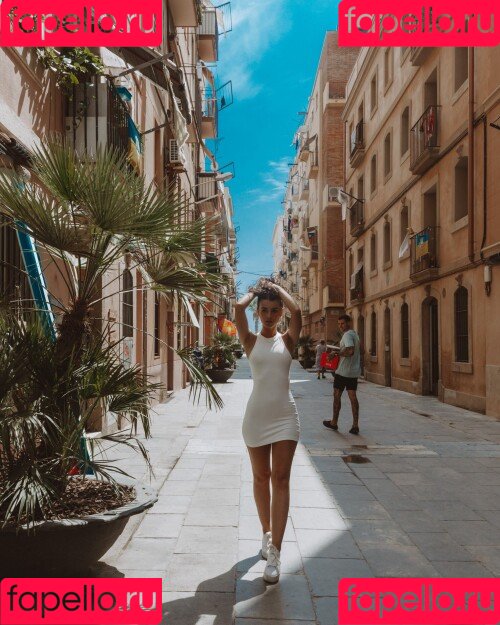 Sara Llamas Onlyfans Photo Gallery 