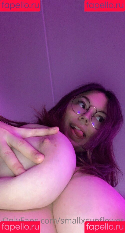 smallxsunflower Onlyfans Photo Gallery 