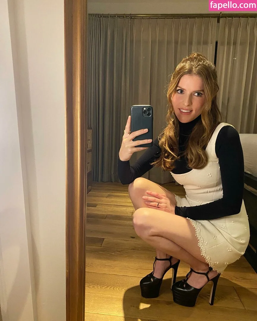 Anna Kendrick Onlyfans Photo Gallery 