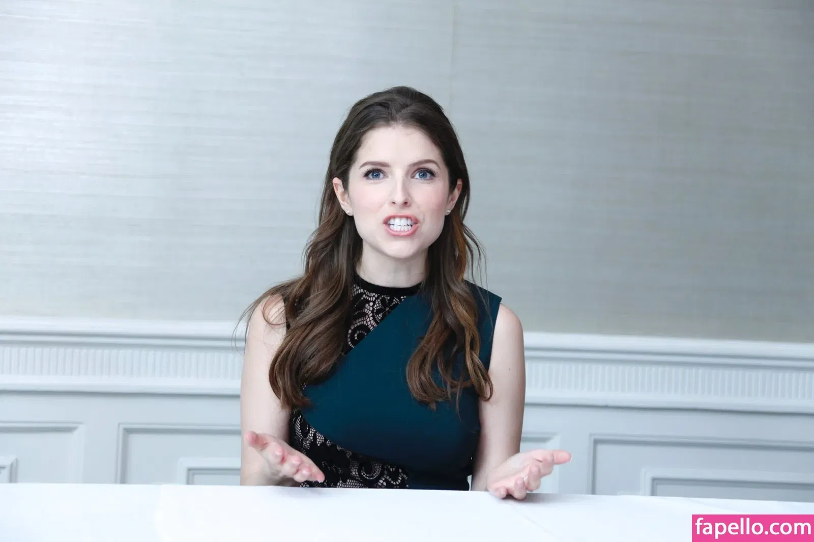 Anna Kendrick Onlyfans Photo Gallery 