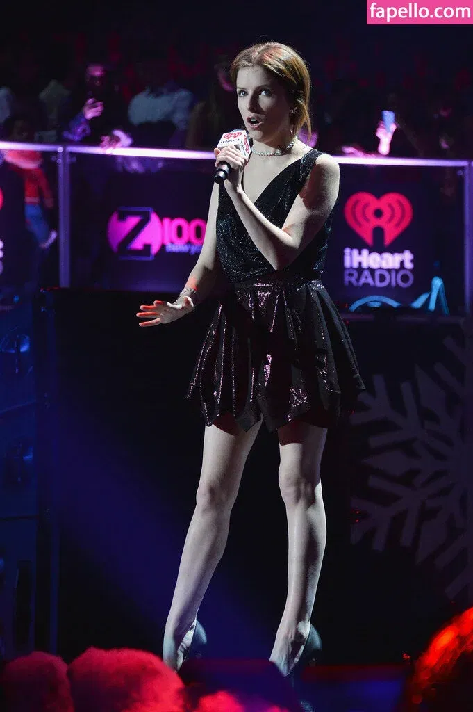 Anna Kendrick Onlyfans Photo Gallery 