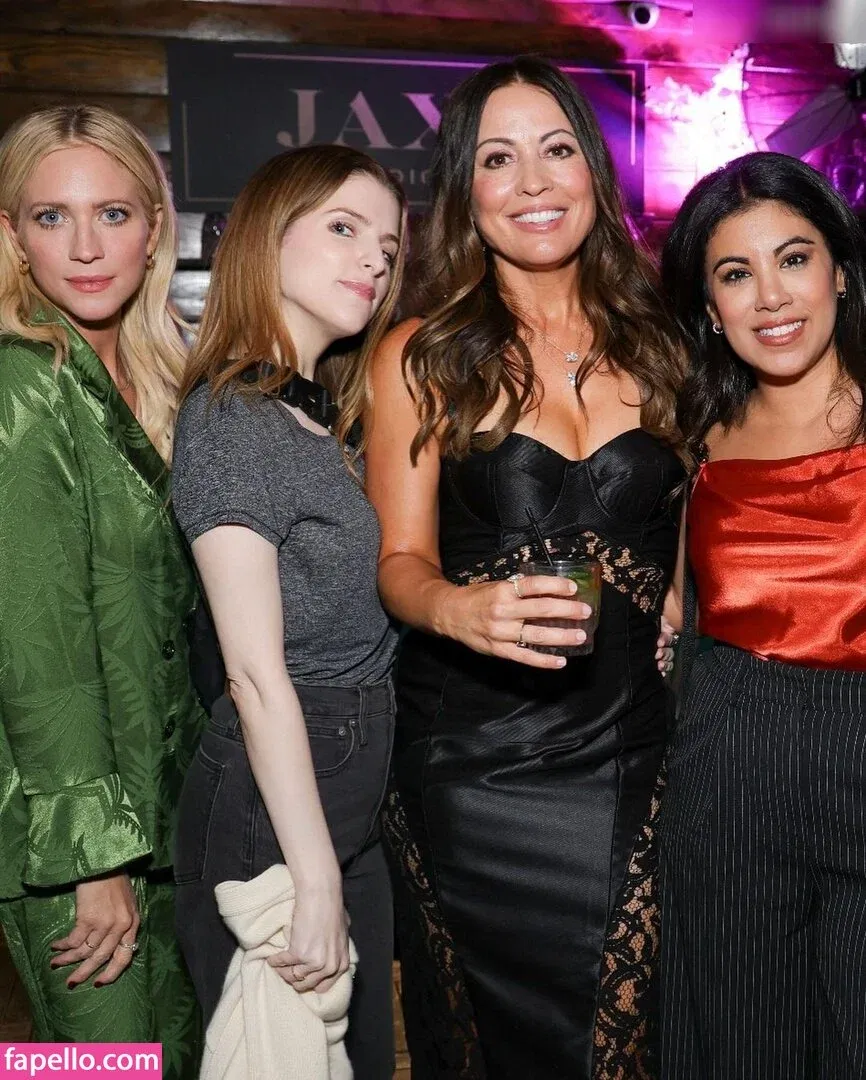 Anna Kendrick Onlyfans Photo Gallery 