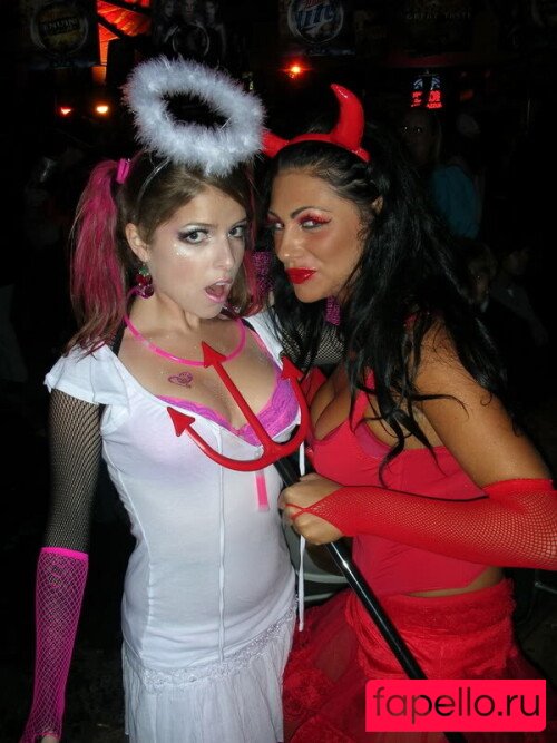 Anna Kendrick Onlyfans Photo Gallery 