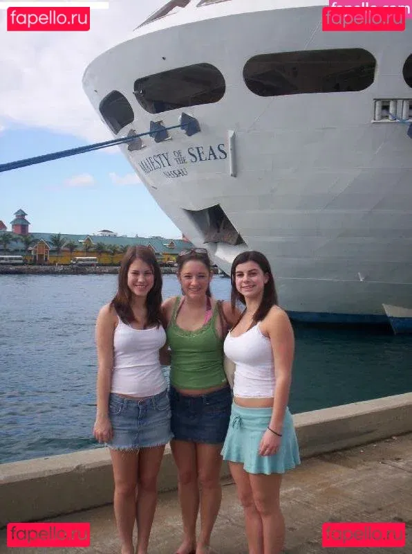 Amanda Wenk Onlyfans Photo Gallery 