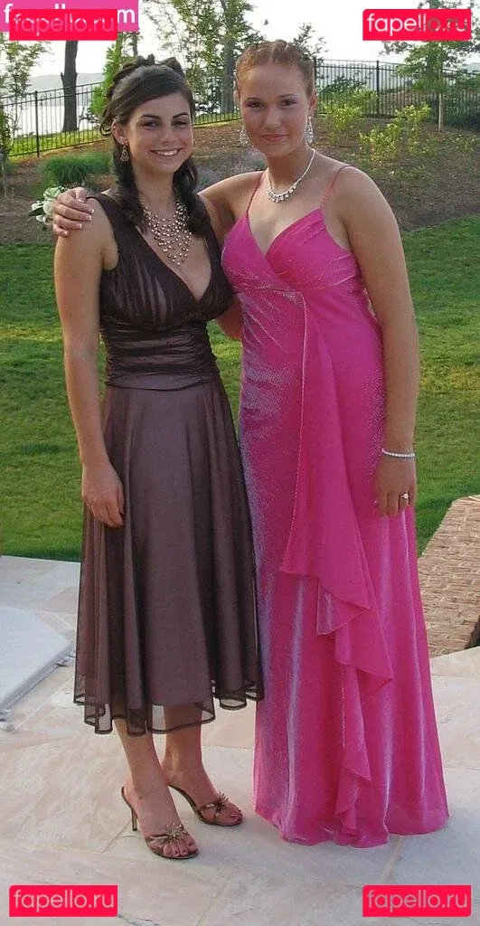 Amanda Wenk Onlyfans Photo Gallery 