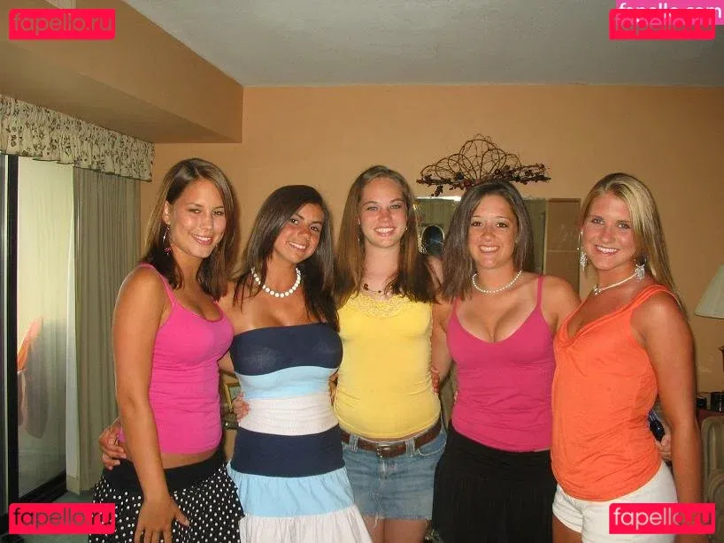 Amanda Wenk Onlyfans Photo Gallery 