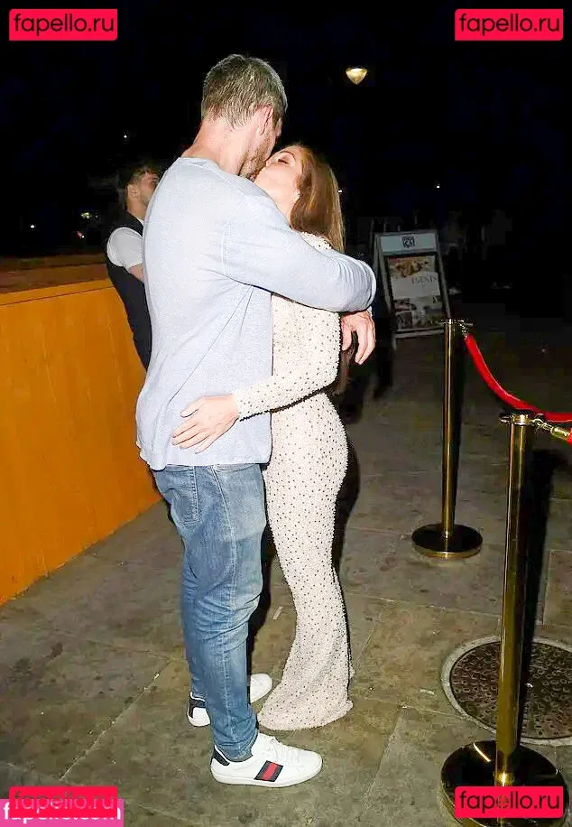 Nikki Sanderson Onlyfans Photo Gallery 