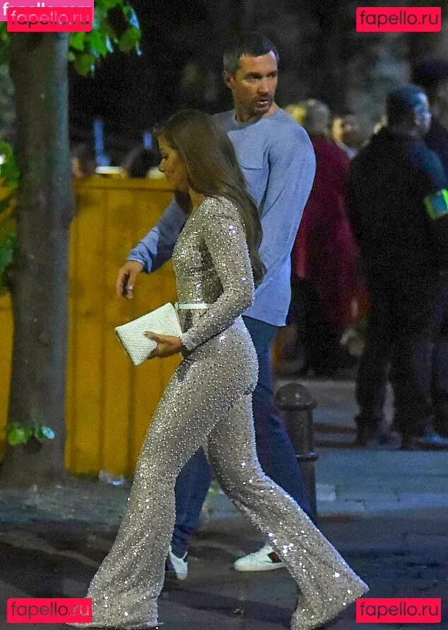 Nikki Sanderson Onlyfans Photo Gallery 