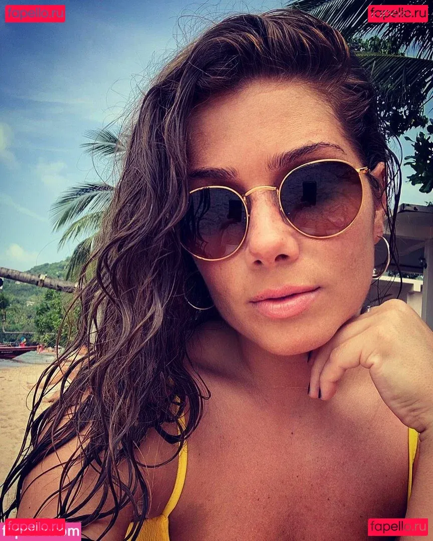 Nikki Sanderson Onlyfans Photo Gallery 