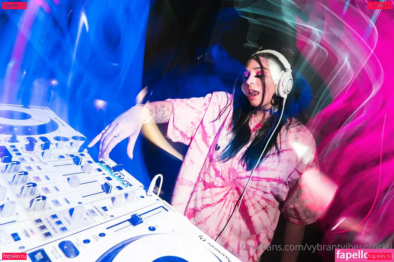 vybrantvibesofficial Onlyfans Photo Gallery 