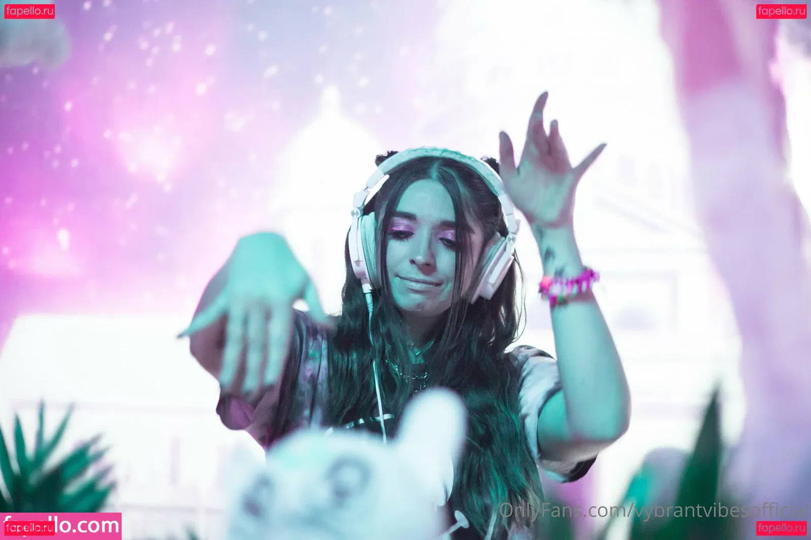 vybrantvibesofficial Onlyfans Photo Gallery 