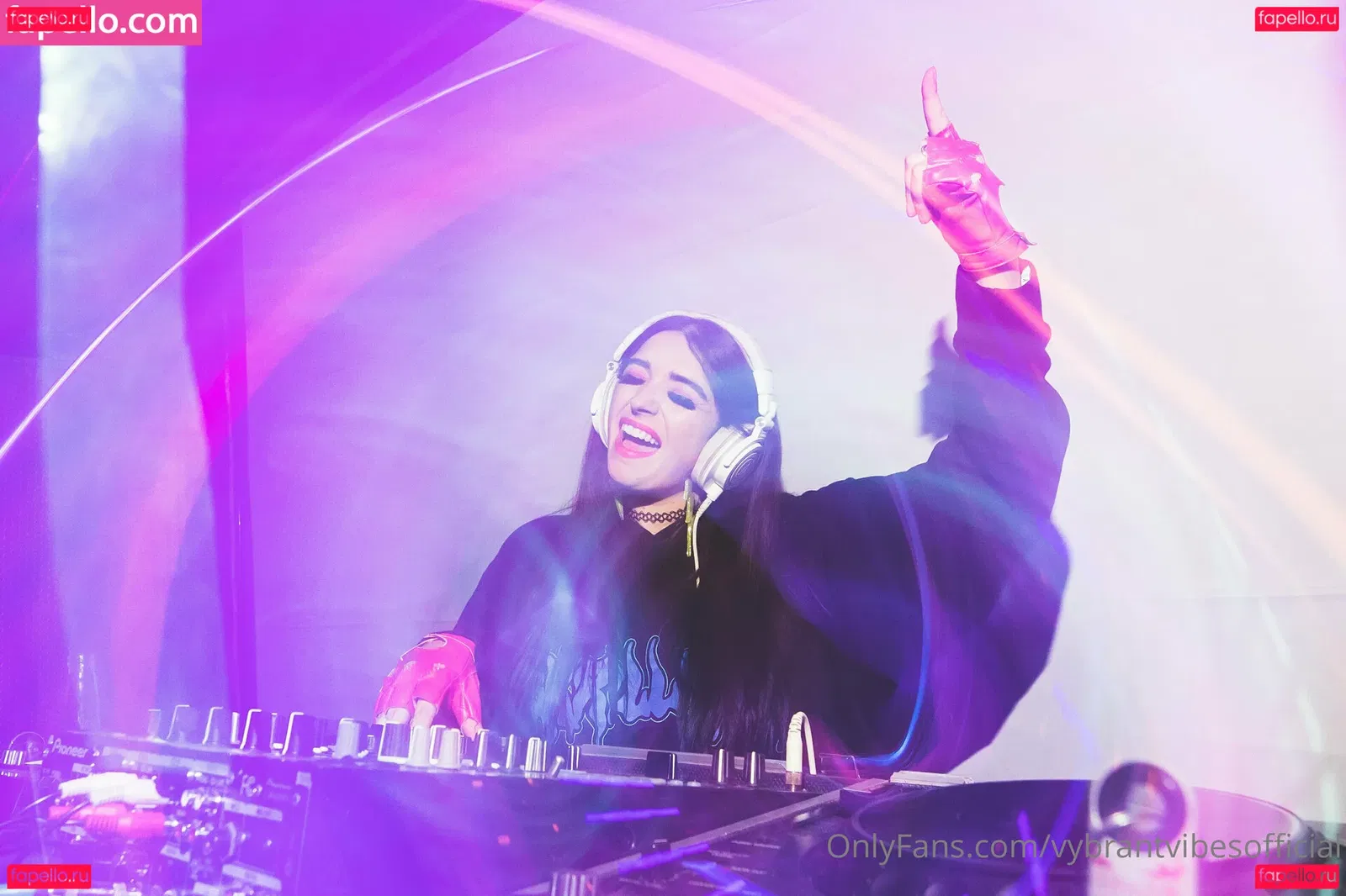 vybrantvibesofficial Onlyfans Photo Gallery 