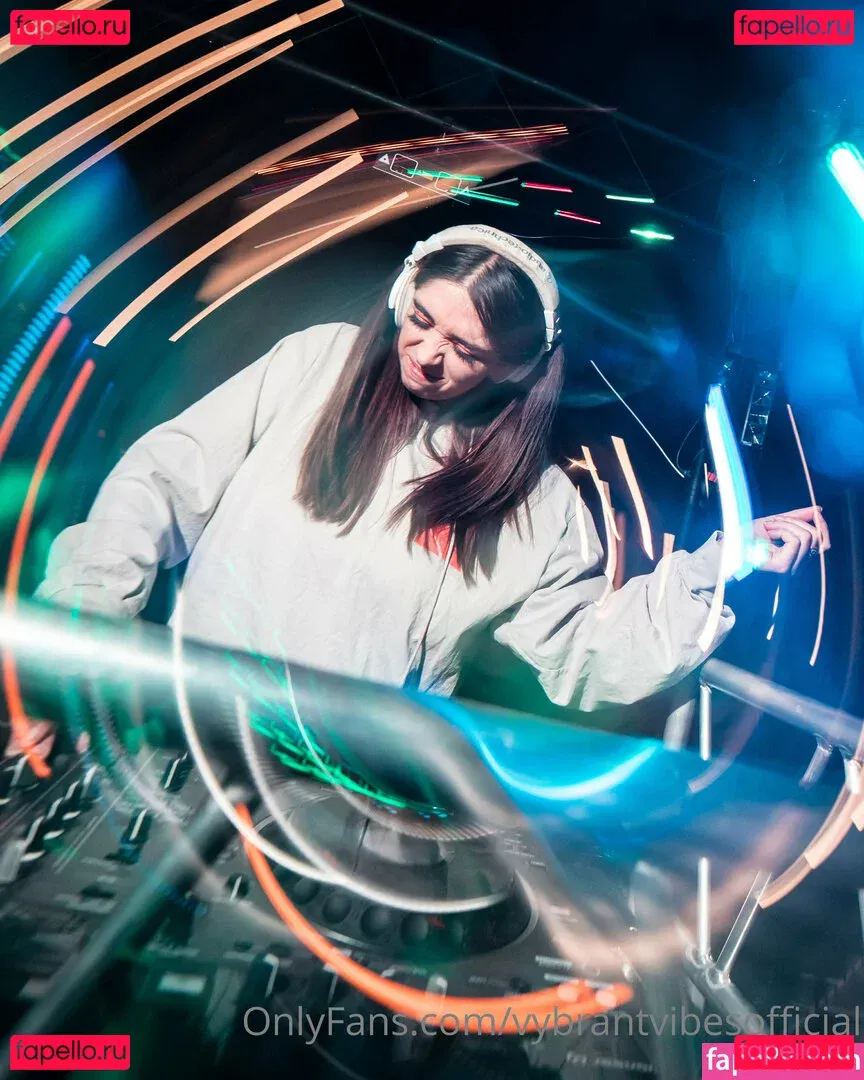 vybrantvibesofficial Onlyfans Photo Gallery 