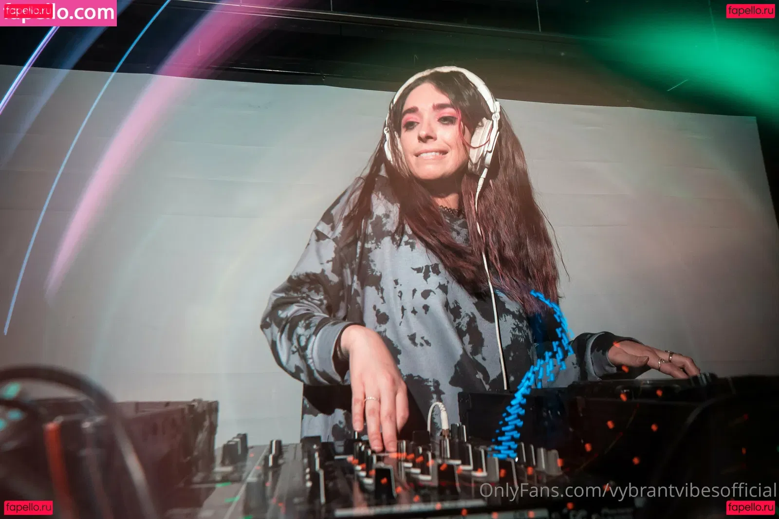 vybrantvibesofficial Onlyfans Photo Gallery 