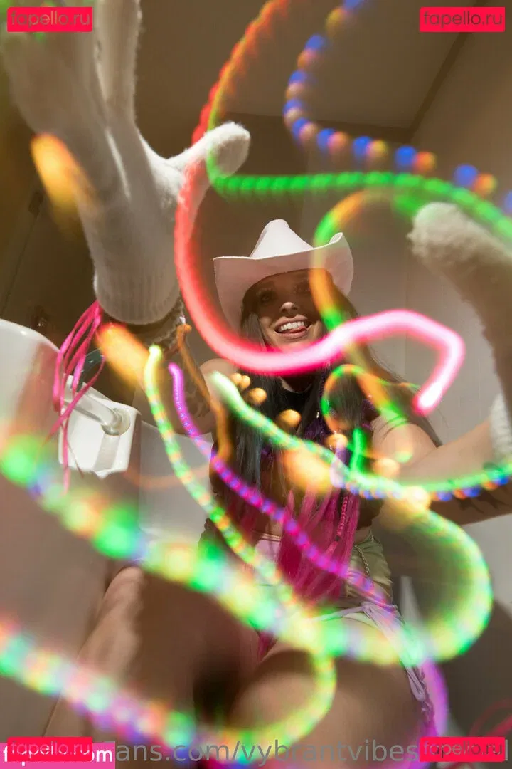 vybrantvibesofficial Onlyfans Photo Gallery 