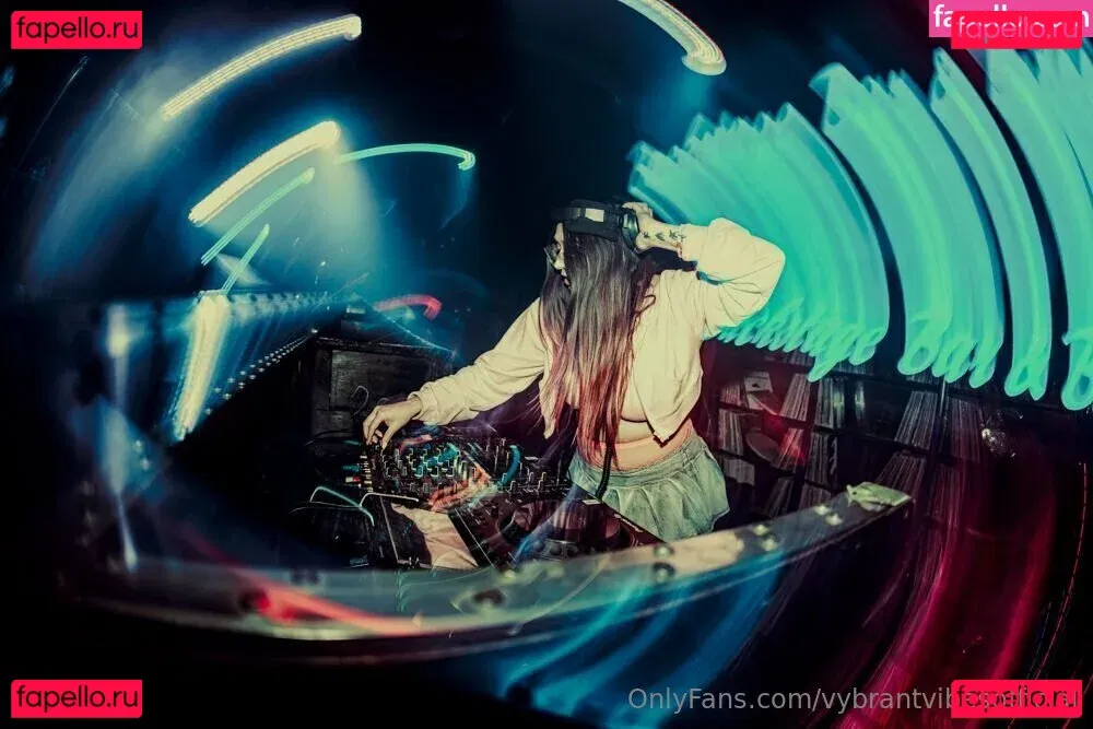 vybrantvibesofficial Onlyfans Photo Gallery 