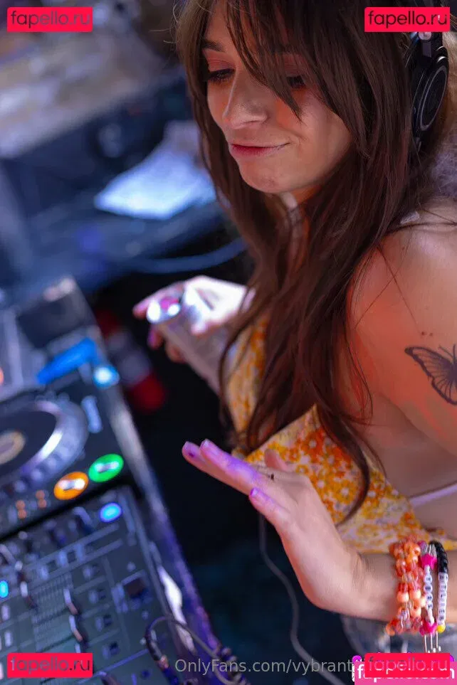 vybrantvibesofficial Onlyfans Photo Gallery 