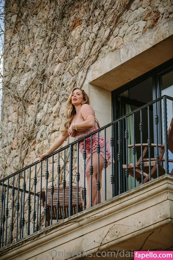 Daisy Watts Onlyfans Photo Gallery 