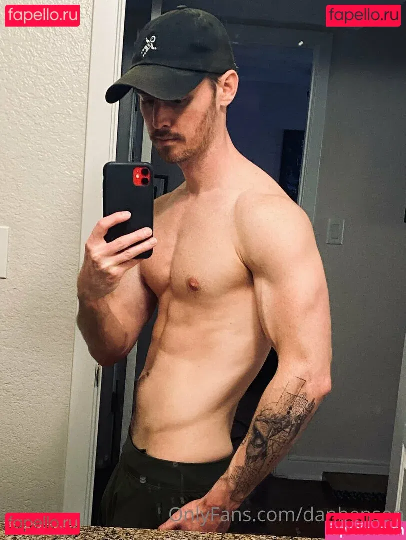 danbenson Onlyfans Photo Gallery 