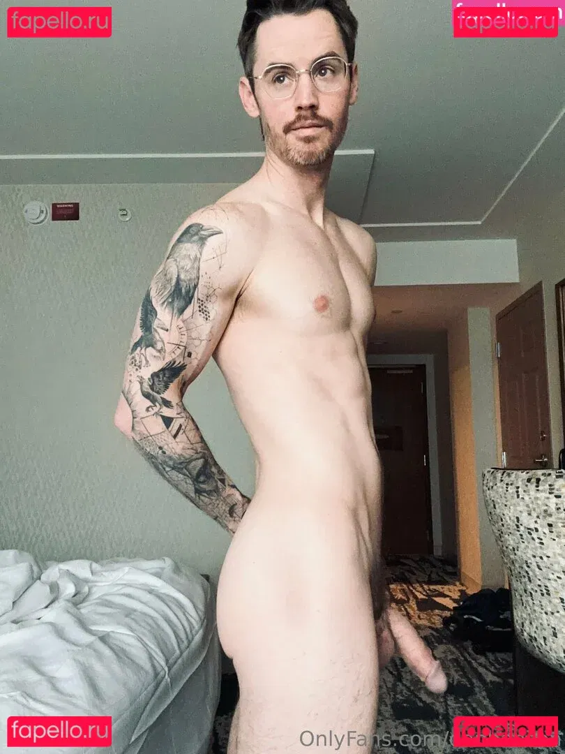 danbenson Onlyfans Photo Gallery 
