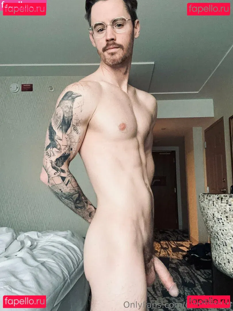 danbenson Onlyfans Photo Gallery 