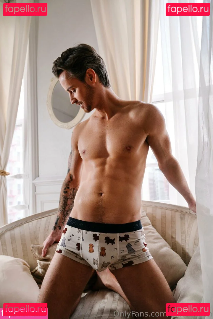 danbenson Onlyfans Photo Gallery 