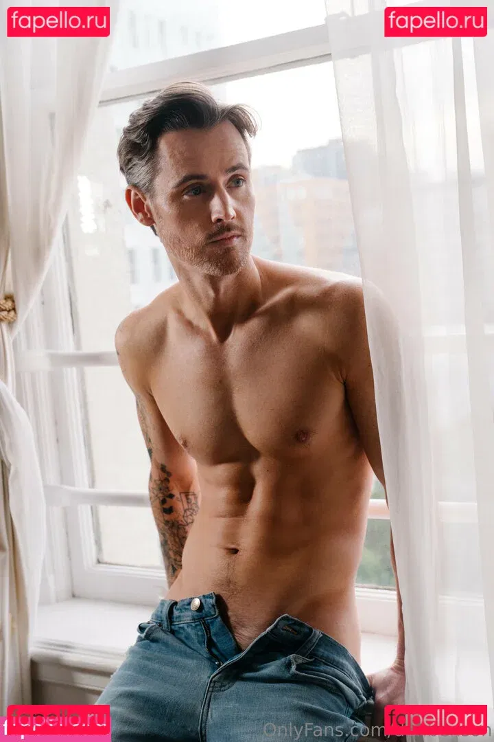 danbenson Onlyfans Photo Gallery 