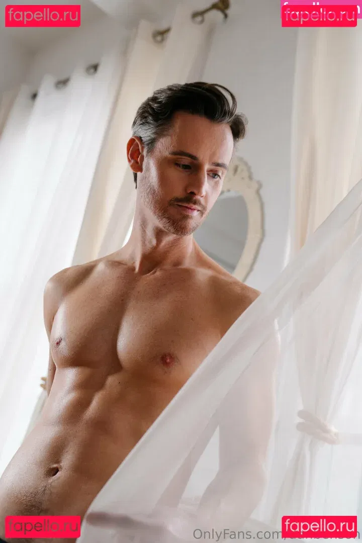 danbenson Onlyfans Photo Gallery 