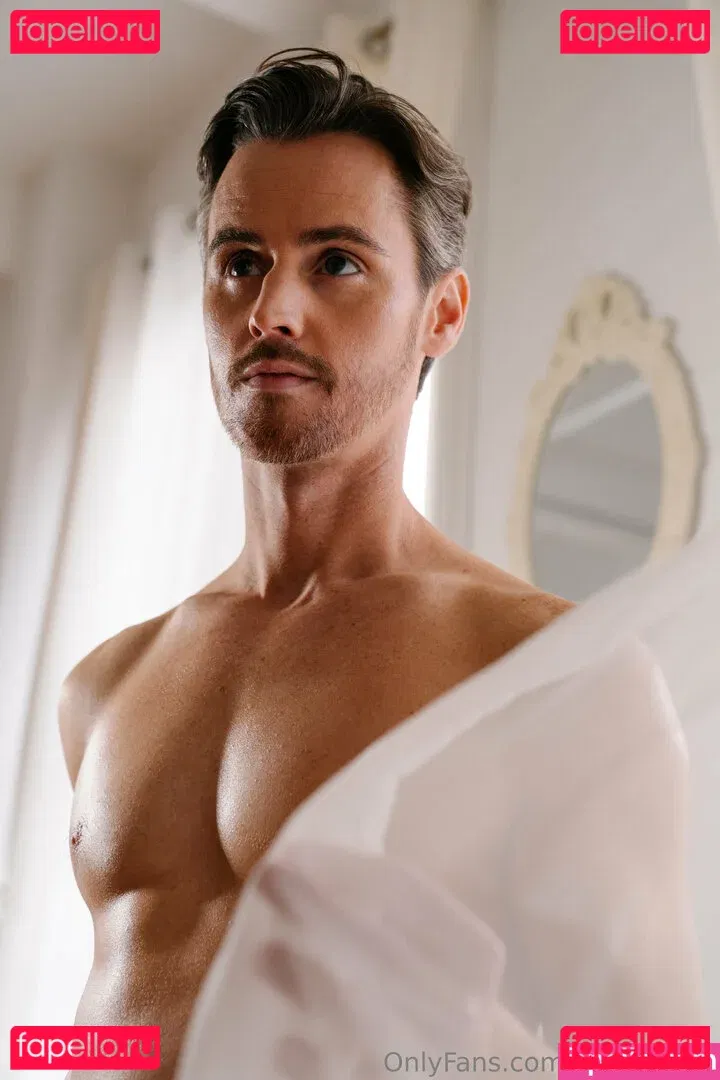 danbenson Onlyfans Photo Gallery 