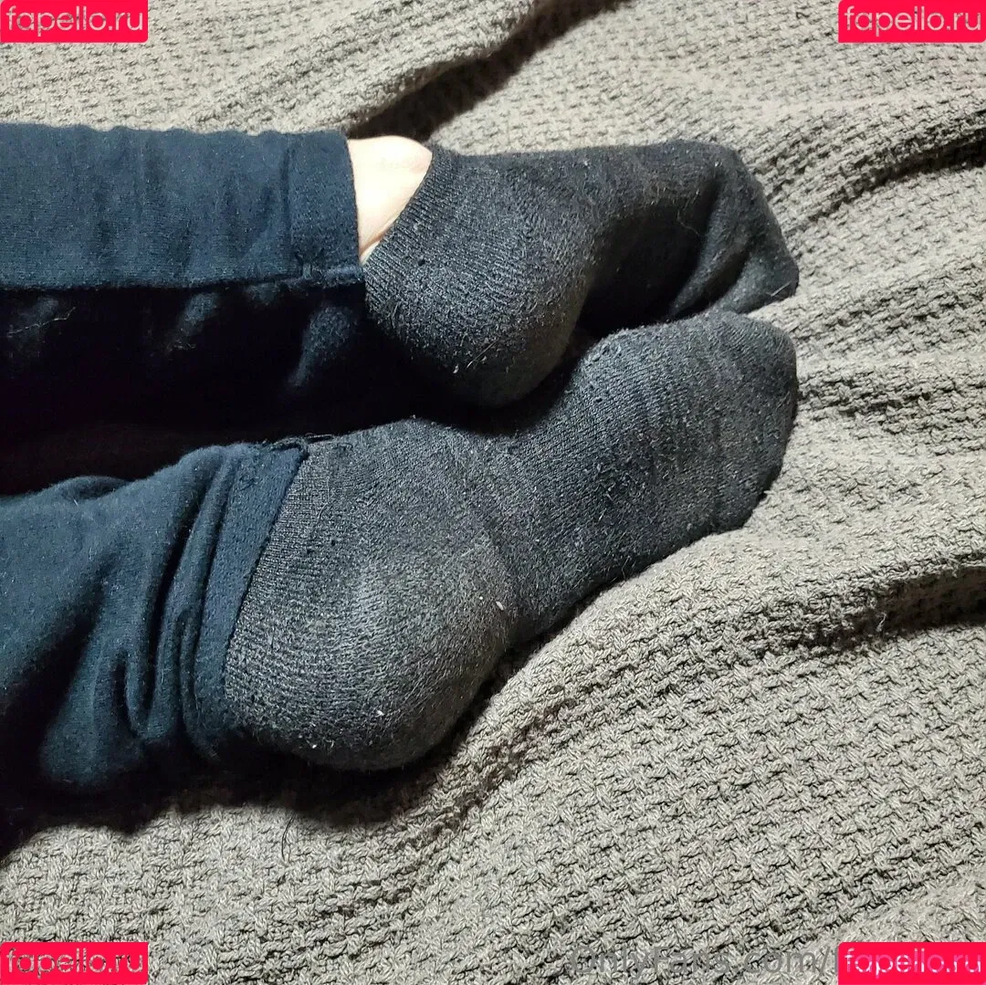 feetbeth Onlyfans Photo Gallery 