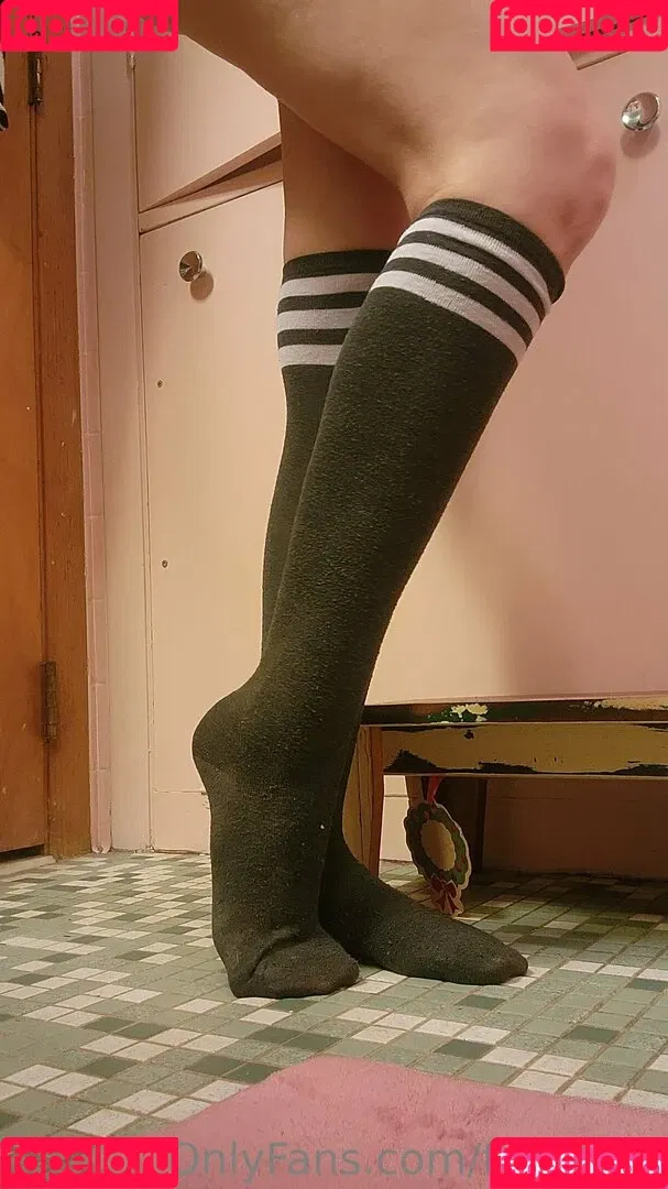 feetbeth Onlyfans Photo Gallery 