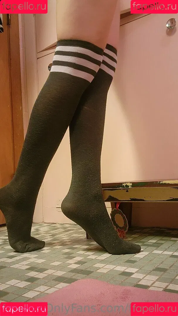 feetbeth Onlyfans Photo Gallery 