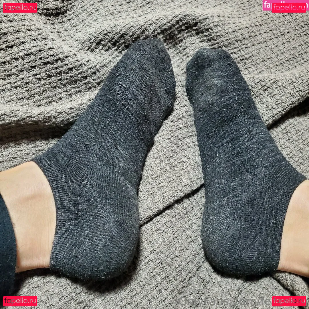 feetbeth Onlyfans Photo Gallery 