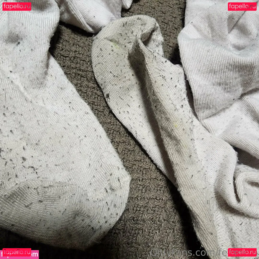 feetbeth Onlyfans Photo Gallery 