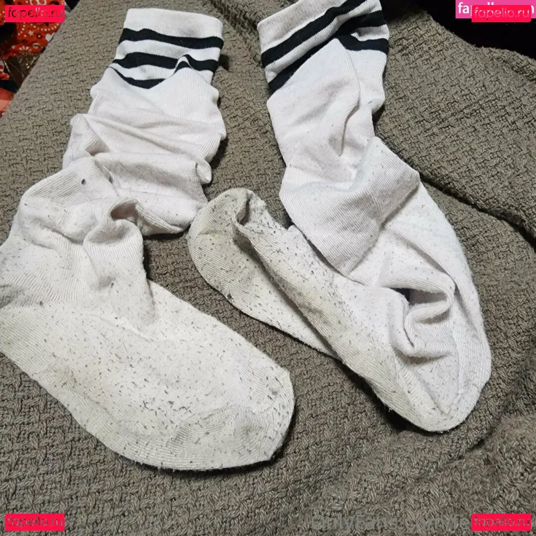 feetbeth Onlyfans Photo Gallery 