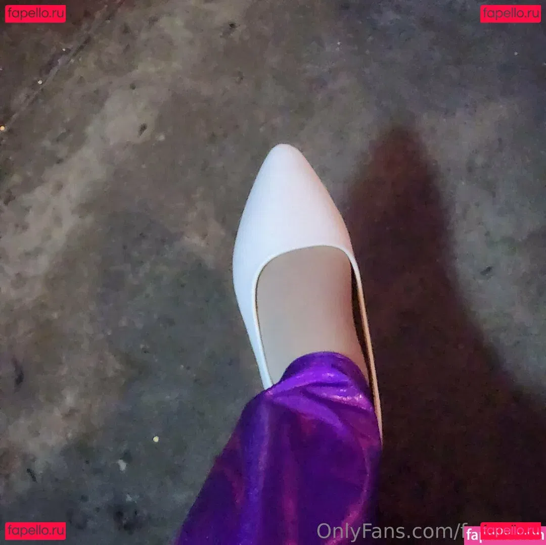 feetbeth Onlyfans Photo Gallery 